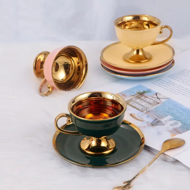 Produsen grosir cangkir teh emas Saudi Arabia mewah kustom dan set piring & cangkir kopi keramik Turki