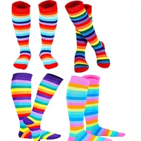 4 paires de chaussettes hautes imprimées à rayures arc-en-ciel pour femmes, multicolores, en polyester, coton et élasthanne