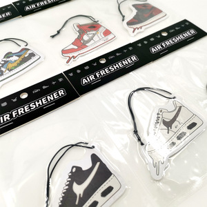 Kobe Bryant Planet <span class=keywords><strong>chaussures</strong></span> désodorisant pour voiture rétroviseur tendance moderne désodorisant en papier suspendu personnalisé - Product Image 3