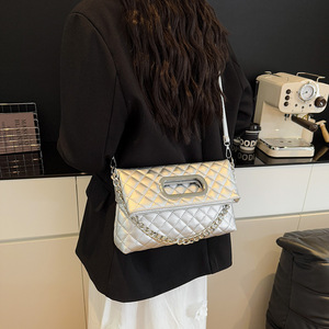 Bolso de Hombro y Bandolera de Diseño Exclusivo para Mujer, Primavera, con Correa Única, Cierre de Cremallera, PU Acolchado, Cadenas, Estilo Urbano y Sencillo - Product Image 3