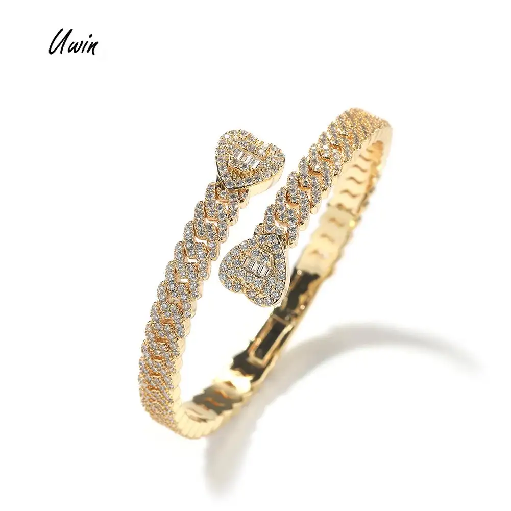 2024 Valentine's Day gift Cuban Link Heart Bangle Sweet Lovely Bracelets Women Hip Hop Jewelry Brass Iced Out Zircon Bangle