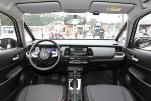 Auto Usado 2024, Honda Fit (Jazz) 1.5L I-VTEC CVT Edición MUGEN Premium, Hatchback Compacto de 5 Puertas y 5 Asientos - Product Image 3