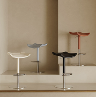 Tabouret de bar pivotant réglable en cuir de selle moderne de qualité supérieure avec design écologique pour hôtel et usage domestique
