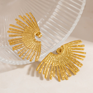 European American Style Stainless Steel <b>Cuff</b> <b>Earrings</b> Flower Geometric Design Gold Color Women Fashion Jewelry - Product Image 4