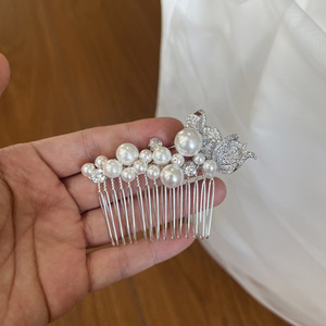 Épingle à cheveux de mariée Yutang Fashion style Ins en alliage, zircon et perles coquillages, mini peignes à cheveux mignons et doux pour mariage, 13 cm pour filles - Product Image 5