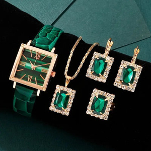 Nouvelle montre à quartz en alliage de <span class=keywords><strong>luxe</strong></span> pour <span class=keywords><strong>femmes</strong></span> avec cadran en verre, pointeur élégant, style décontracté, sportif, rétro, cadeau de la Saint-Valentin - Product Image 5