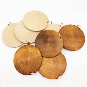 50*5.5mm belum selesai besar datar lingkaran bulat kayu alami dengan lubang dan cincin lompat liontin jimat dibuat di Cina - Product Image 1