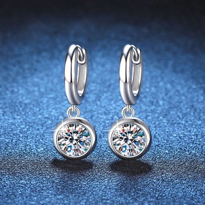 Orecchini pendenti rotondi geometrici per donna, eleganti gioielli da indossare tutti i giorni - Product Image 2