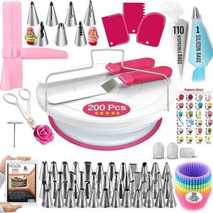 Fournitures de décoration de gâteaux : Ensemble de 700 outils de pâtisserie avec moules à charnière, niveleur de gâteau, plateau tournant et autres outils et fournitures - Product Image 1