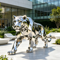 Sculpture de tigre en acier inoxydable poli miroir, moderne et géométrique, personnalisable, de qualité supérieure, élégante, pour l'extérieur, par BZY