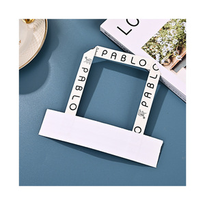 Cuerdas de papel plegables para esquinas, bolsas de regalo al por mayor con asas de papel, cuerdas para embalaje, bolsas de compras de papel kraft con logotipos impresos. - Product Image 4