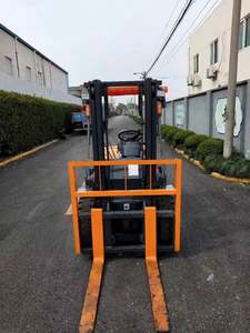 Vente flash : Chariot élévateur d'occasion TCM FD30 pour travaux de terrassement - Product Image 3