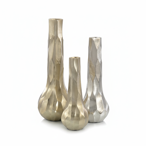 Jarrón de Flores Costero Hecho a Mano de Hierro para Mesa, para Arreglos Florales Compactos en Hogares, Oficinas y Cafeterías, Encanto Metálico Dorado, Ligero - Product Image 1