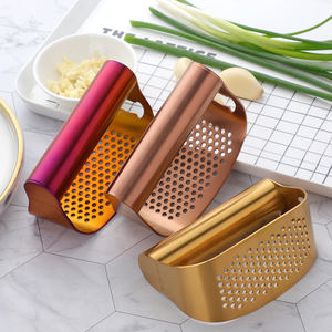 <span class=keywords><strong>Presse</strong></span>-<span class=keywords><strong>ail</strong></span> annulaire en acier inoxydable 18/8 Presseur manuel en forme d'anneau pour la fabrication <span class=keywords><strong>de</strong></span> jus <span class=keywords><strong>de</strong></span> fruits - Product Image 2