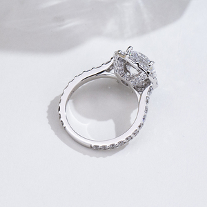 Bague de fiançailles Messi Jewelry MSR-2167 en or 18 carats avec diamant ovale cultivé en laboratoire - Product Image 2