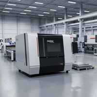 Machine de découpe laser à fibre industrielle entièrement fermée DF1390 à trois axes avec servomoteur Yaskawa pour l'acier inoxydable et l'acier au carbone
