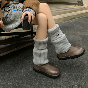 <span class=keywords><strong>Grigio</strong></span> scuro in vera <span class=keywords><strong>pelle</strong></span> di vitello morbido sci da <span class=keywords><strong>donna</strong></span> basso scarponi da neve da <span class=keywords><strong>donna</strong></span> capelli di agnello alla caviglia tornate agli antichi scarponi da neve - Product Image 5