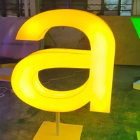 Panneau publicitaire personnalisé Panneau d'affichage extérieur Lumière 3D Lettre LED enseigne murale Magasin LED Logo personnalisé en acrylique LED pour les entreprises
