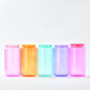Verres à bière colorés de 16 oz en stock aux États-Unis, vierges pour sublimation, avec couvercle en plastique, vente en gros - Product Image 1