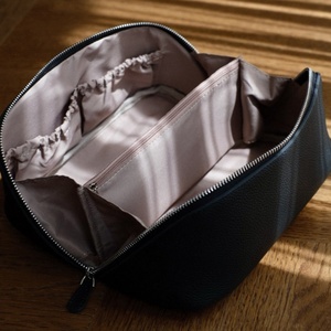 Sac de <span class=keywords><strong>rangement</strong></span> de <span class=keywords><strong>maquillage</strong></span> en cuir PU bon marché direct d'usine de la Chine sac de <span class=keywords><strong>maquillage</strong></span> de grande capacité étui de voyage portable sac cosmétique pour femmes - Product Image 4