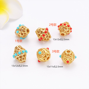 Perles intercalaires rondes creuses en turquoise incrustées d'or traditionnel pour la fabrication de bijoux DIY - Product Image 2