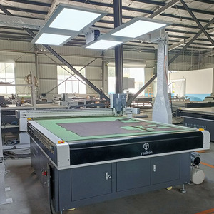 Yuchen Nuevo Plotter de Corte con Cuchilla Oscilante, Máquina de Corte Digital de Cama Plana para Cuero con Tipografía Automática - Product Image 6