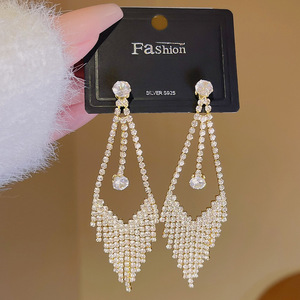 มาใหม่ต่างหูพู่หินชิ้นเดียวต่างหูห้อยประดับพลอยเทียมเป็นประกายต่างหูห้อยหินที่สง่างามสำหรับผู้หญิงเด็กผู้หญิง - Product Image 3