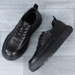 รองเท้าหนังแท้สำหรับผู้ชายในฤดูใบไม้ผลิ รองเท้าผ้าใบหนังวัวระบายอากาศได้ดี พื้นรองเท้านุ่มพิเศษ น้ำหนักเบาเป็นพิเศษ เหมาะสำหรับวิ่งและใส่ลำลอง - Product Image 4