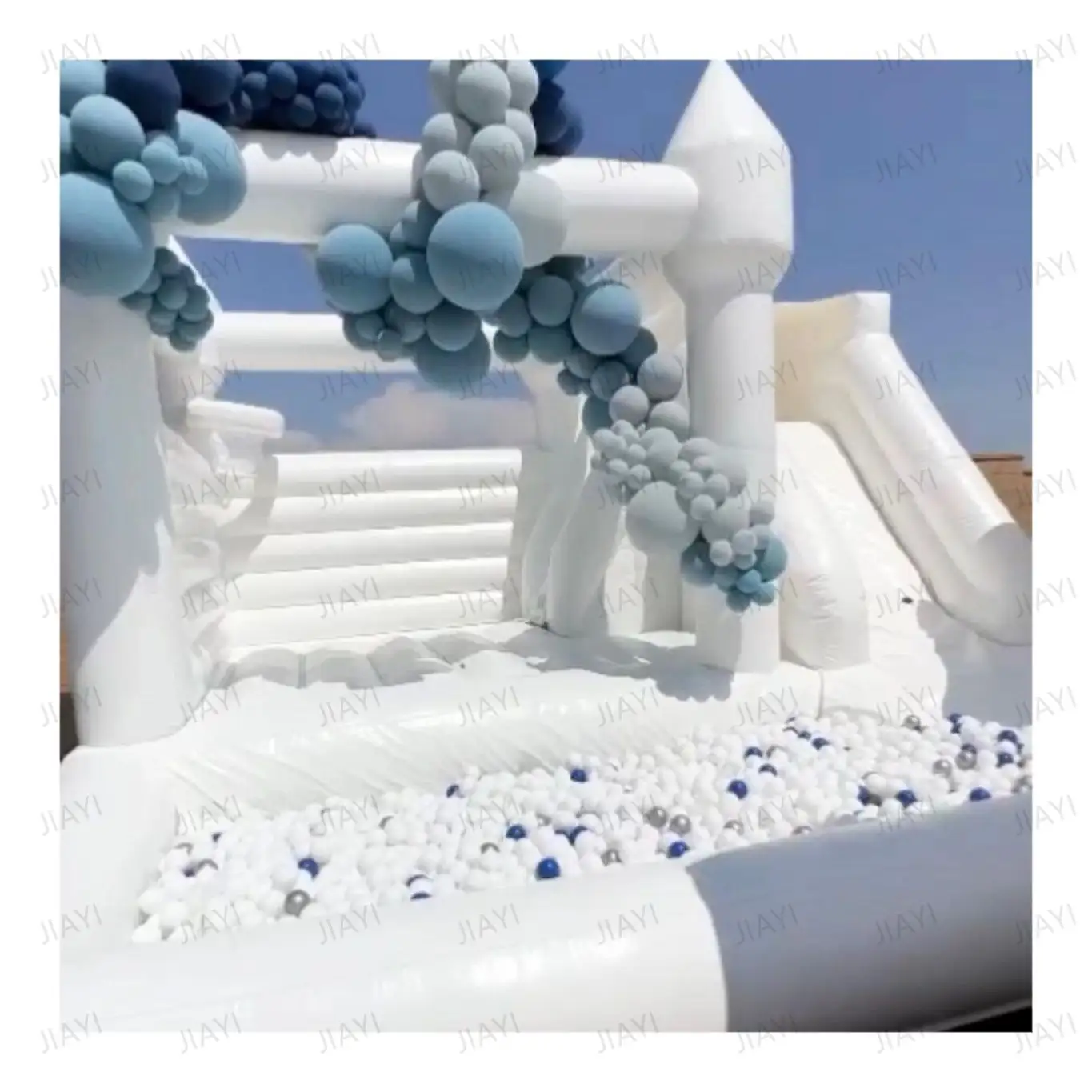 منزل نطاط تجاري مع حفرة الكرة قلعة نطاط بيضاء لحفلات الزفاف قلعة نطاطة بيضاء قابلة للنفخ مع زلاقة