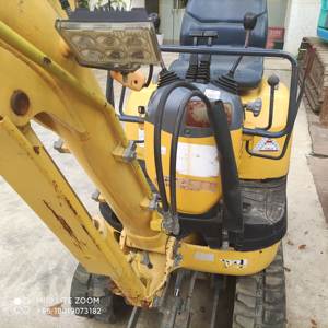 Micro maquinaria excavadora de 1 tonelada, 2 toneladas, 3 toneladas de Japón original Komatsu pc10mr excavadora de pista usada con goma en Venta caliente - Product Image 2