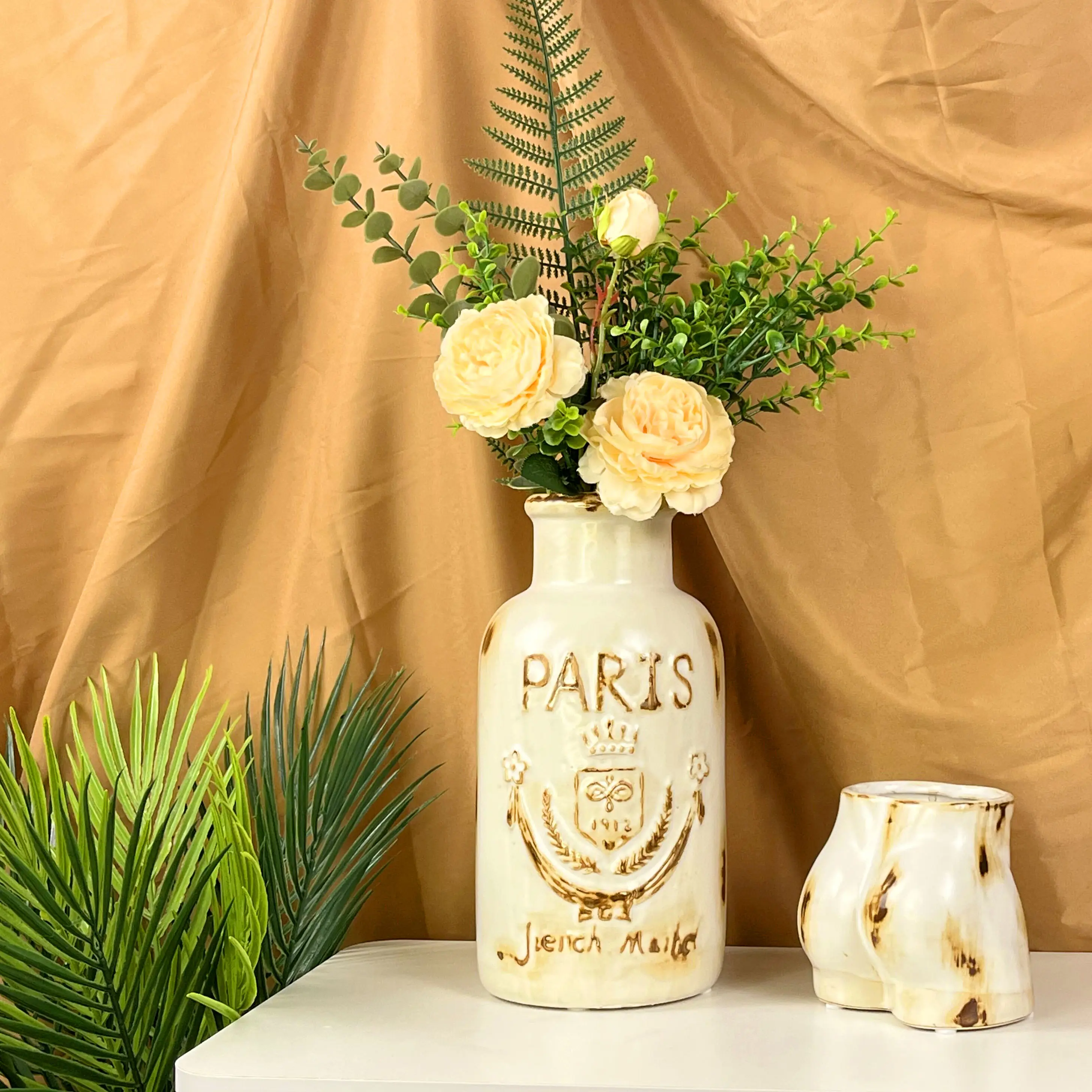 Custom Simple Vintage Nordic Modern Living Room Donut Standing Flower Ceramic Vase with Artificial Plants for Home Decor