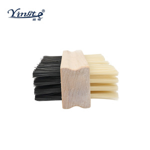Brosse à chaussures double face en bois massif Yinste avec poils de porc et fibres PP pour l'élimination des taches - Product Image 2