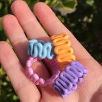 Bague en résine d'argile épaisse ondulée irrégulière bague en résine torsadée épaisse de couleur bonbon multi délicate pour les filles