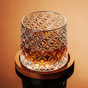 Vaso de Cerveza Giratorio Creativo de 10 oz, Personalizado al por Mayor, Vaso Giratorio para Vino y Whisky - Product Image 2