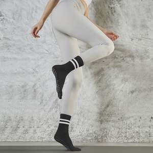 Wholesale Striped Yoga Stockings Five-fingered Socks Pilates Socks Women's Anti-slip Sports Dedicated Split-finger Socks - Product Image 5