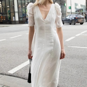 Robe maxi d'été personnalisée pour femmes, robe en lin à col en V et manches bouffantes pour femmes - Product Image 1