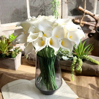 Buket Bunga Calla Lily Mini Putih Buatan Sentuhan Realistis PU Dekorasi Vas Meja Pernikahan Grosir Netral Minimalis Pernikahan Rumah