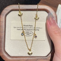 Collier Coquillage de Plage, Luxe Léger pour Femme, Pendentif Design Niche et Haut de Gamme, Chaîne Ras du Cou, Accessoire Féminin