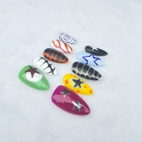 Faux ongles dessinés à la main style petite étoile multicolore amande en gros à vendre