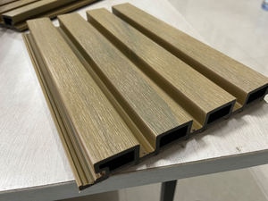 Rivestimento Esterno in WPC Contemporaneo con Superficie Goffrata Spazzolata Resistente all'Umidità Ecologico Facile da Installare Garanzia di <span class=keywords><strong>5</strong></span>+ Anni - Product Image 3