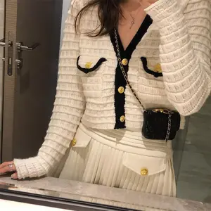 Small perfume style knitwear long-sleeved blouse women's new fall and winter V-neck bright silk short section knitted cardigan