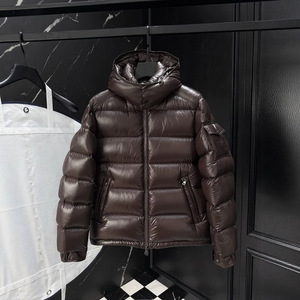 Chaqueta de Plumón con Capucha para Hombre, de Lujo, Casual, 100% Plumón, Cálida para Invierno - Product Image 1