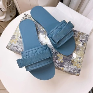 Pantuflas de Interior/Exterior para Mujer, Marca Clásica a la Moda 2026, Sandalias Casuales de Cuero Genuino, Ecológicas, Antideslizantes y Ligeras - Product Image 4