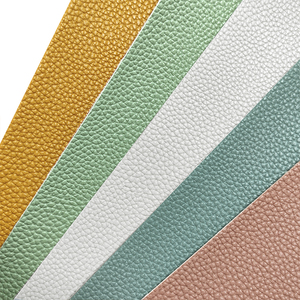 Siège <span class=keywords><strong>de</strong></span> voiture Couleur solide Texturé Doux Vegan PU Tissu Litchi Gaufrage Tissu en cuir artificiel <span class=keywords><strong>pour</strong></span> la fabrication <span class=keywords><strong>de</strong></span> sièges souples Housse <span class=keywords><strong>de</strong></span> <span class=keywords><strong>chaise</strong></span> - Product Image 2