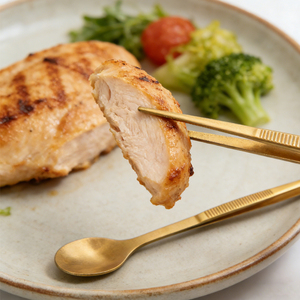 Outils de cuisine multifonctionnels 2-en-1, pinces <span class=keywords><strong>à</strong></span> nourriture en acier inoxydable, cuillère de dégustation, pincettes de chef avec pointes dentelées pour la cuisine - Product Image 5