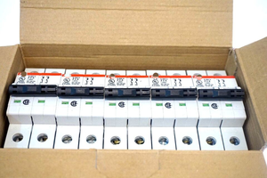 5 Nuevos disyuntores de circuito S202UZ2 de - Product Image 2