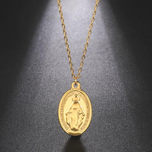 Collier avec pendentif médaille <span class=keywords><strong>de</strong></span> <span class=keywords><strong>la</strong></span> Vierge <span class=keywords><strong>de</strong></span> Guadalupe en acier inoxydable plaqué or 18 carats, bijoux chrétiens catholiques - Product Image 1