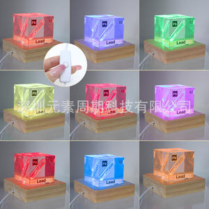 Cube de plomb avec élément Pb intégré, 5 cm, en résine cristalline, pour l'enseignement scientifique et l'exposition - Product Image 4
