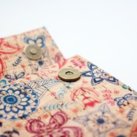 Pochette à tabac en liège gravée personnalisée Boshiho, vegan, écologique, avec motif floral, style américain, forme spéciale, taille personnalisée