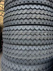 Pneumatici ROADSTAR BRAND D330 RLB400 11R22.5 a spalla chiusa per posizione guida - Product Image 6